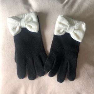 Kate Spade Bow Mittens !